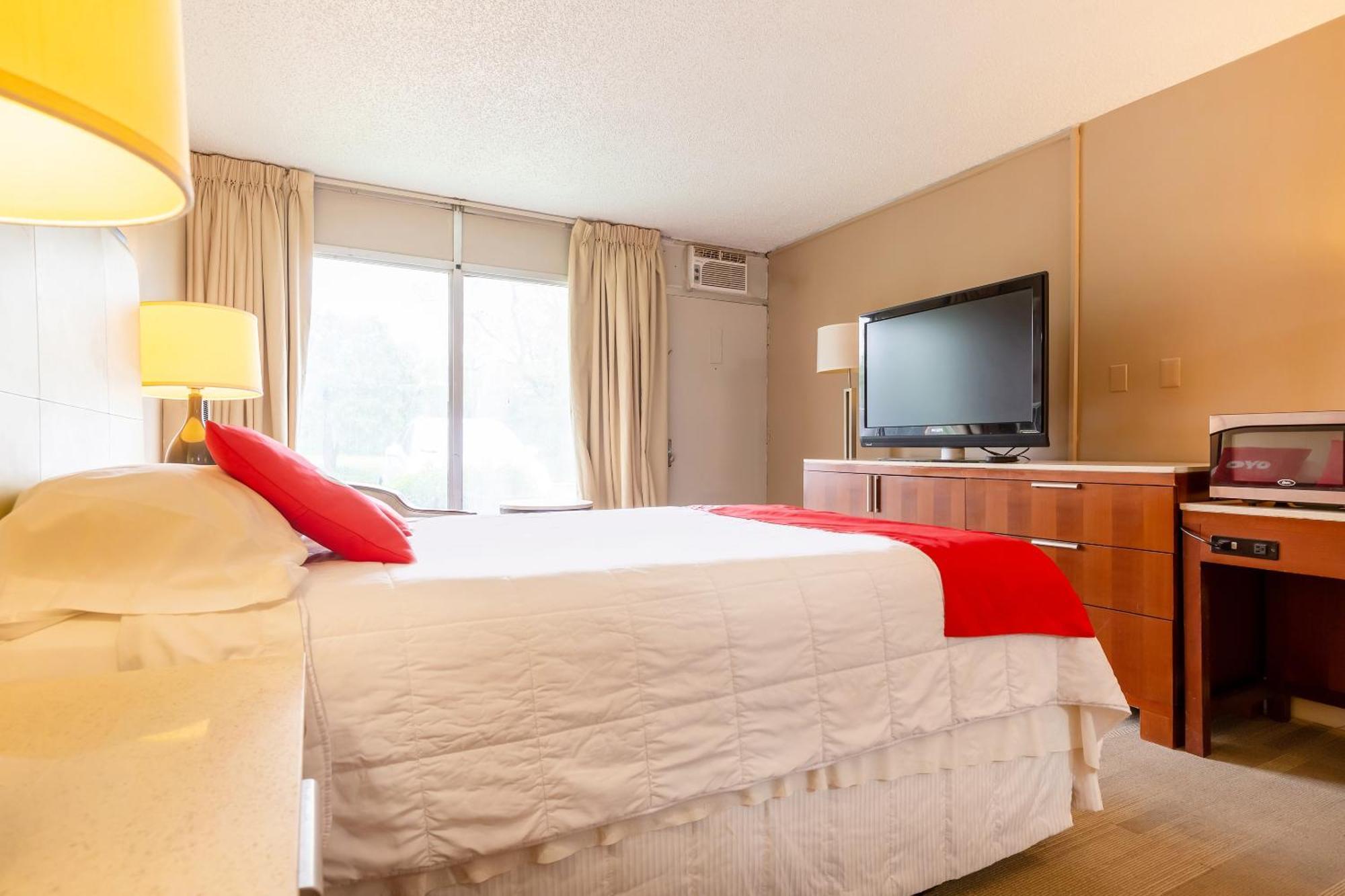 Oyo At Chicago International Airport, Il Hotel