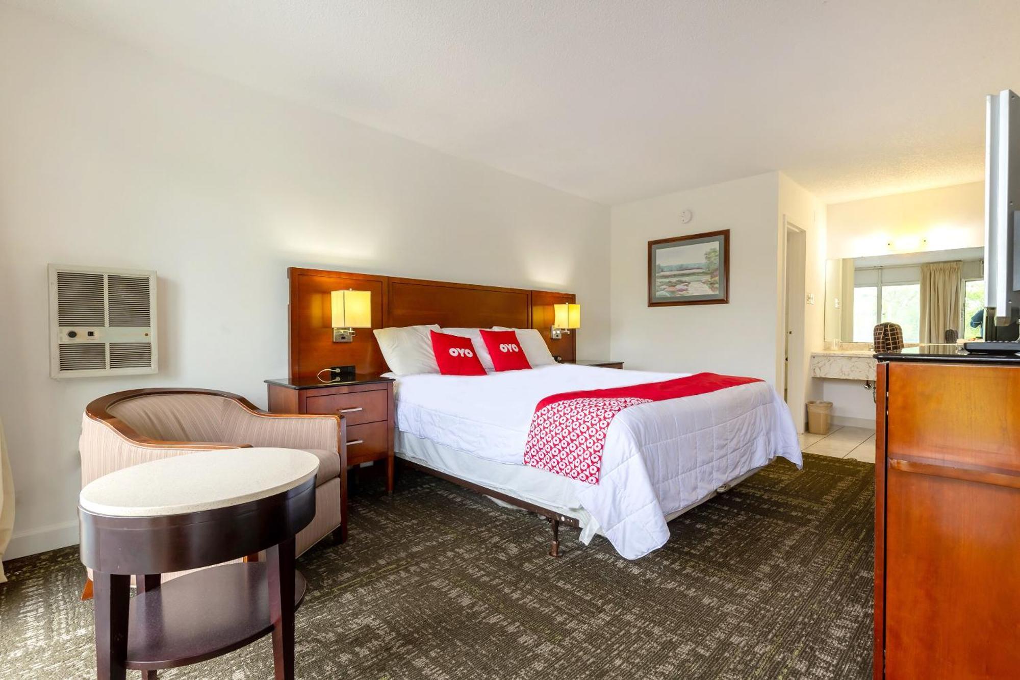 Oyo At Chicago International Airport, Il Hotel 2*
