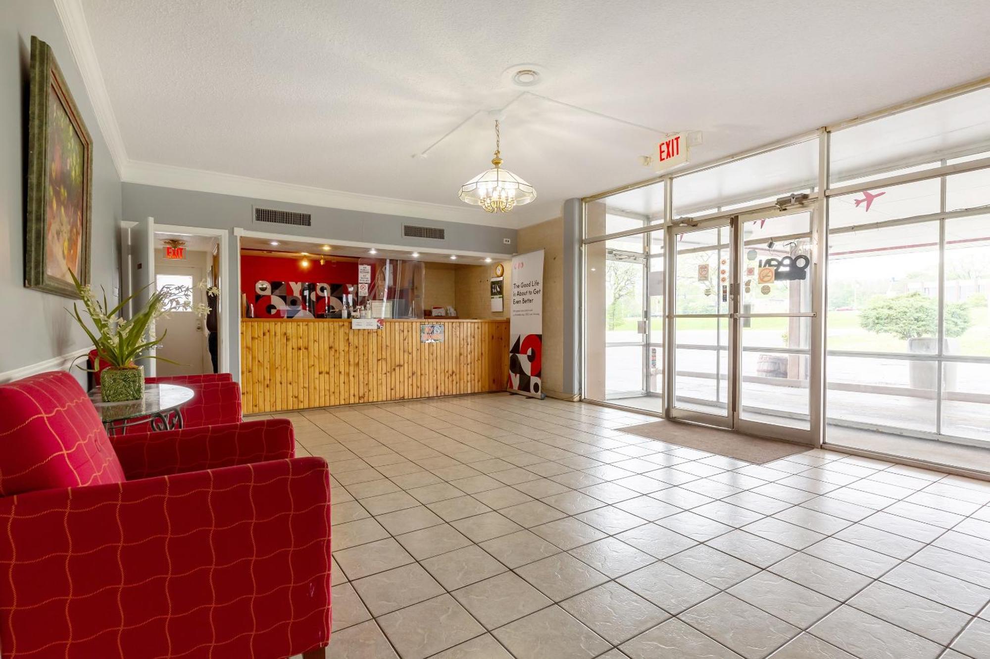 Hotel Oyo At Chicago International Airport, Il Rockford